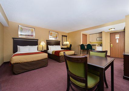 Hotel Wingate By Wyndham Grove 2*
