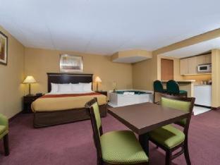 Wingate By Wyndham Grove 2*