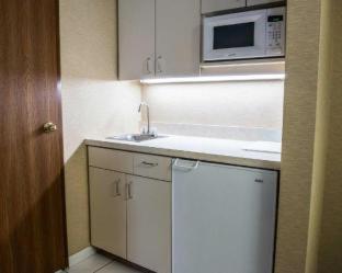 Wingate By Wyndham Grove 2*