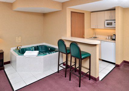 Wingate By Wyndham Hotel