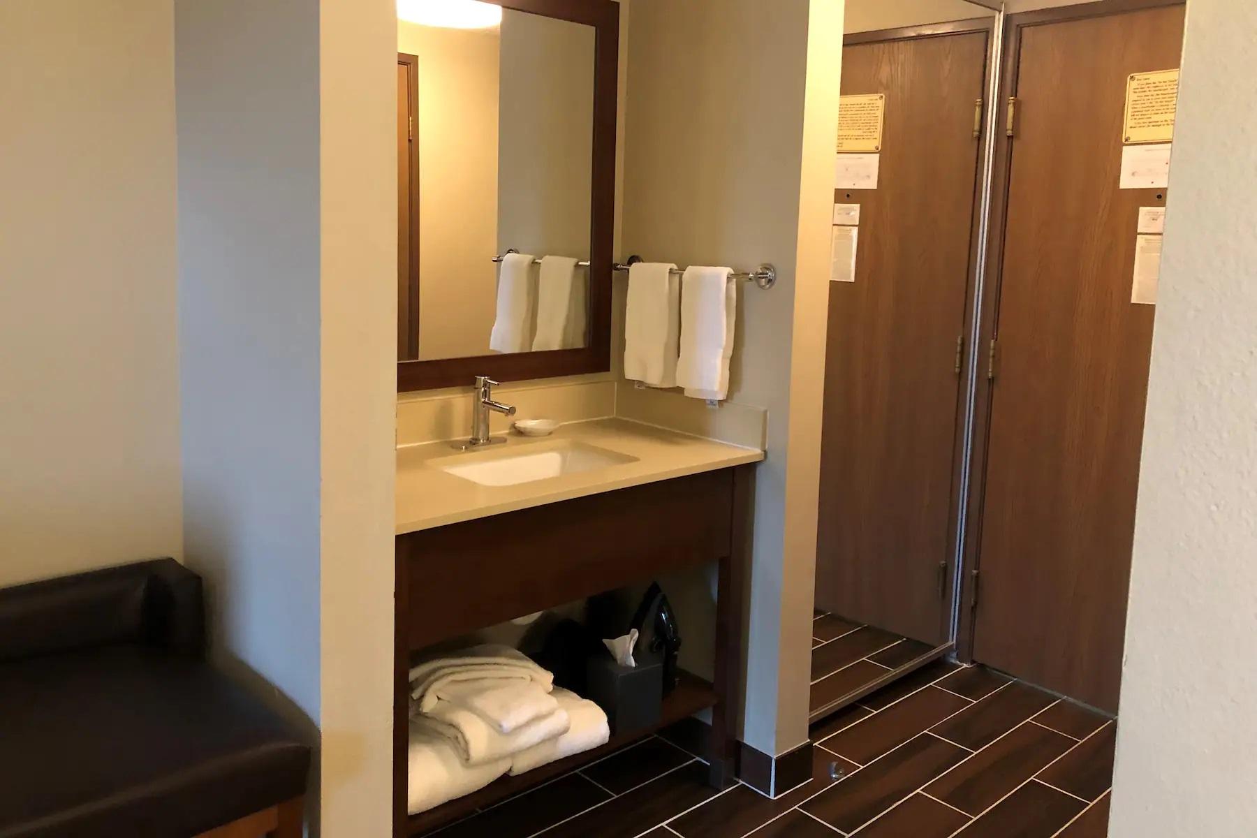 Wingate By Wyndham Grove Hotel Grove City