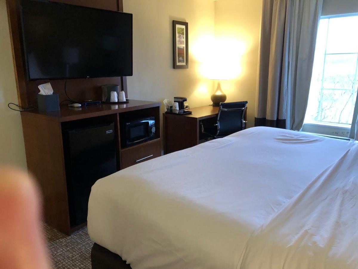Wingate By Wyndham Grove Hotel Grove City