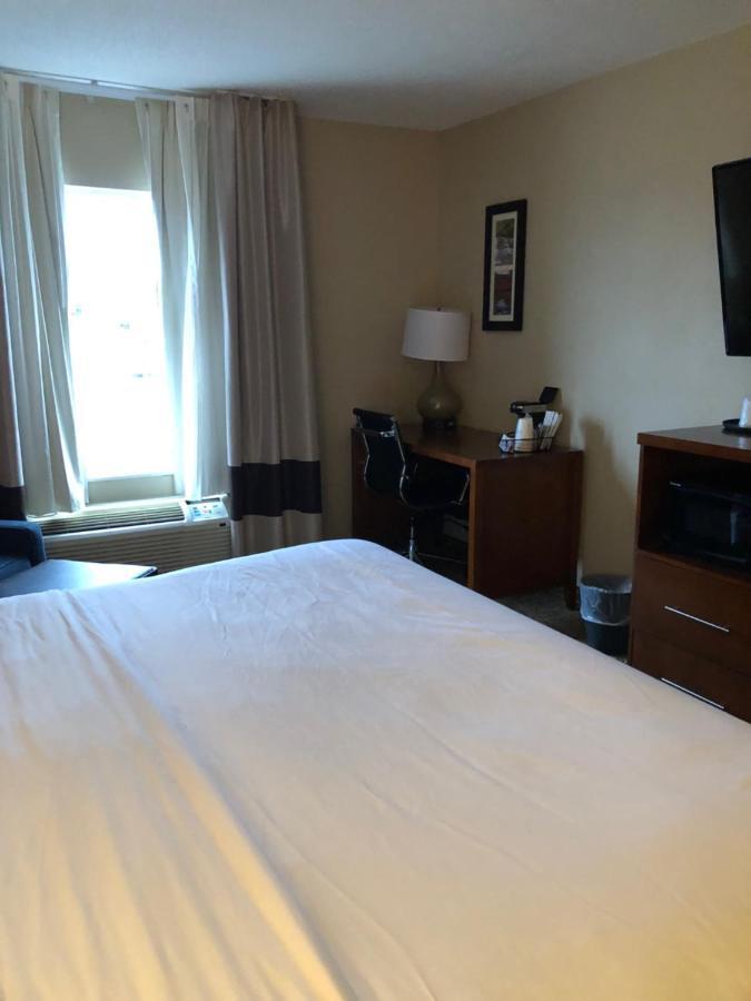 Wingate By Wyndham Grove Hotel 2*