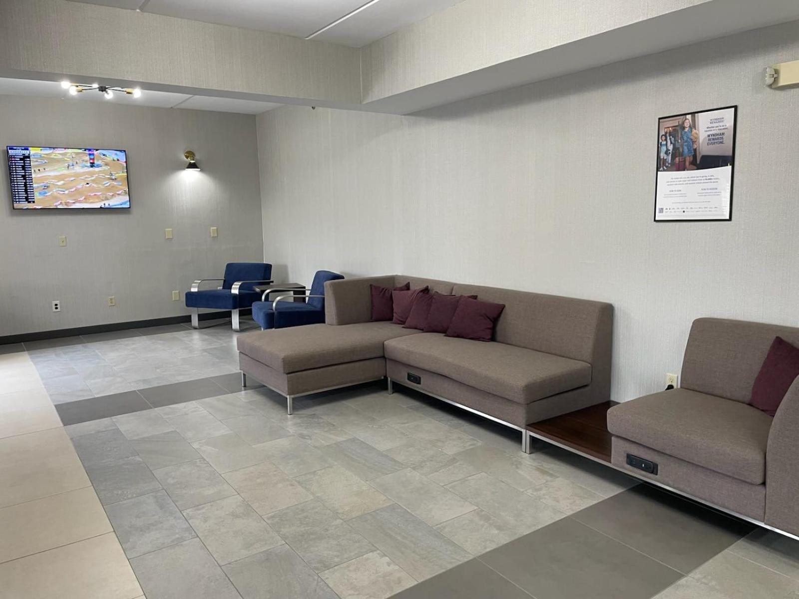 Wingate By Wyndham Grove 2* Grove City